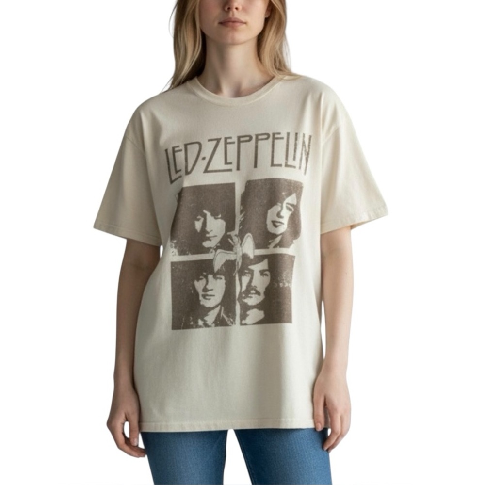 Graphic Short Sleeve Tee in Cream